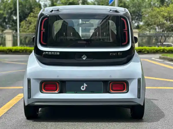 Baojun Kiwi EV 2021