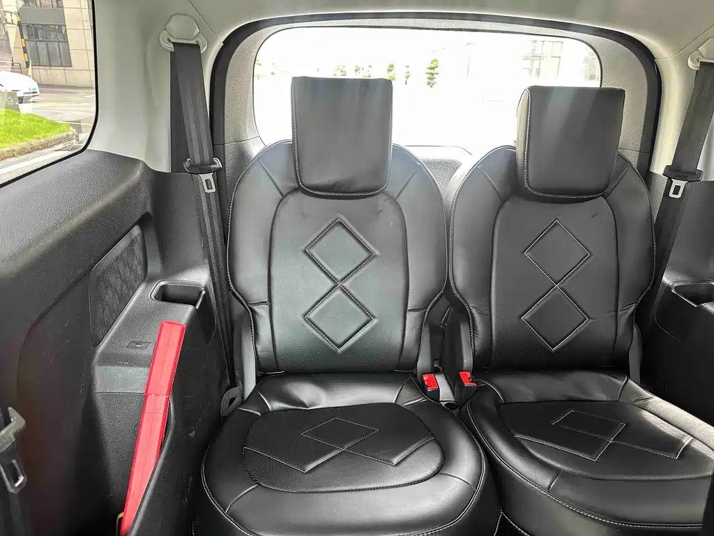 Baojun Kiwi EV 2021 — фото 14
