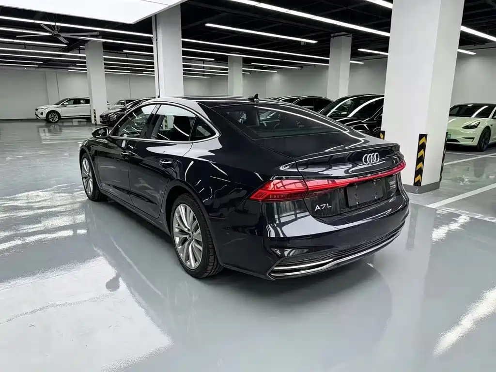 Audi A7L 2022 — фото 16