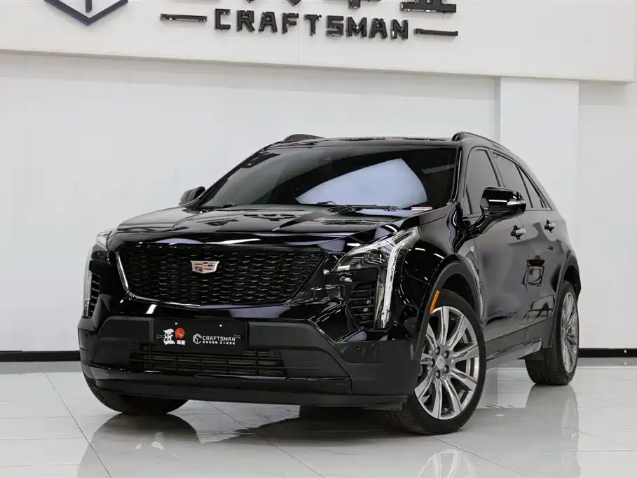 Cadillac XT4 2023 — фото 2