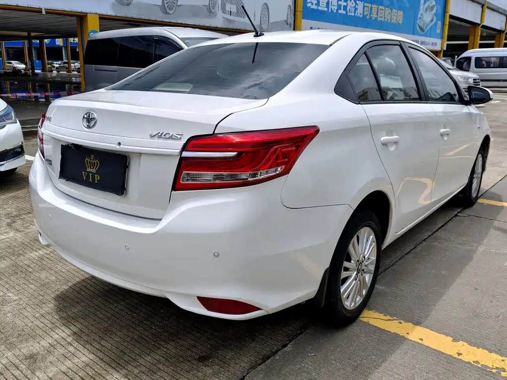 Toyota Vios 2017 — фото 6
