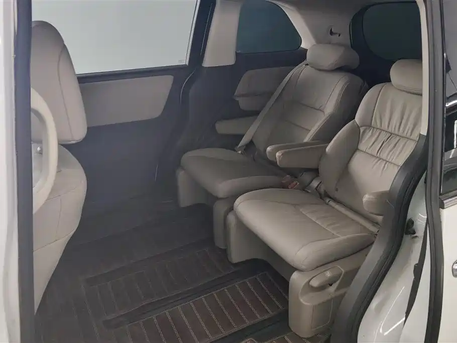 Honda Odyssey 2016 — фото 11
