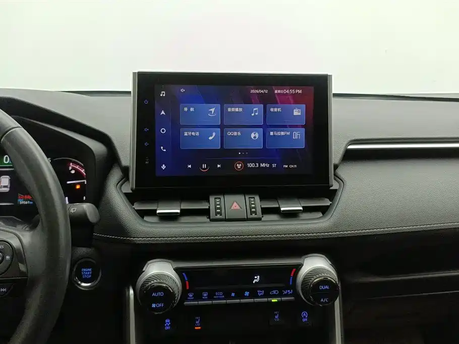 Toyota RAV4 2021 — фото 13