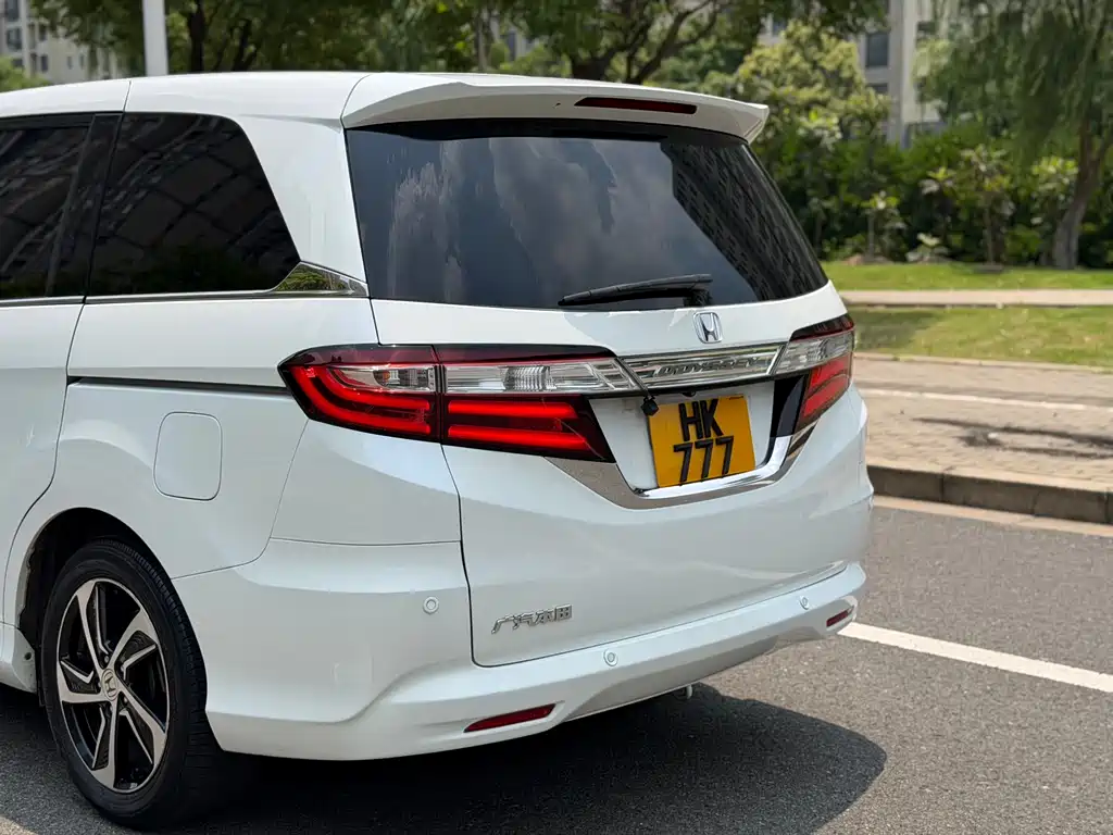 Honda Odyssey 2018 — фото 27
