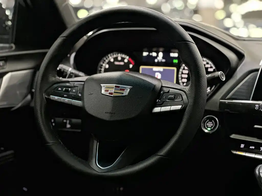 Cadillac CT4 2021 — фото 5