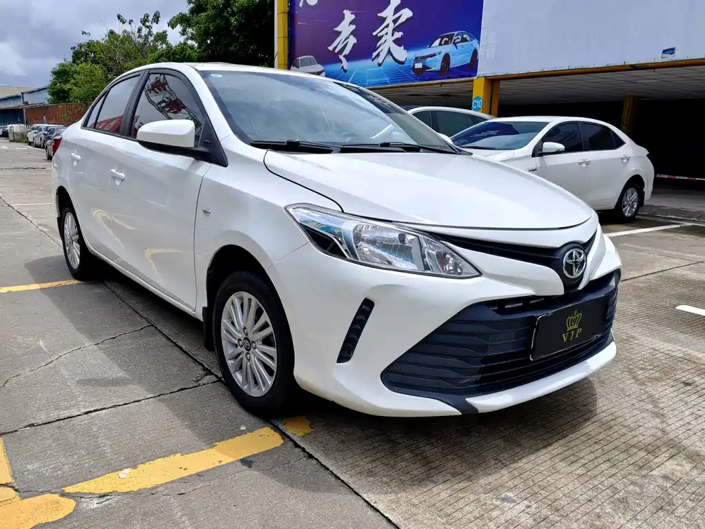 Toyota Vios 2017 — фото 3