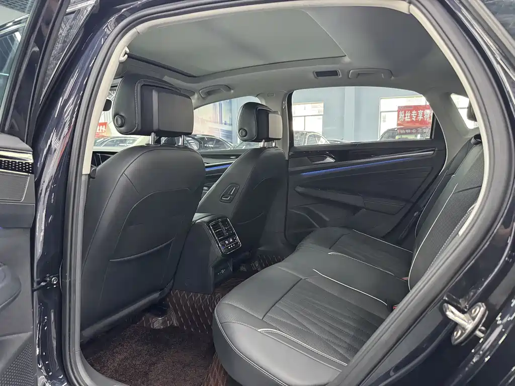 Volkswagen Passat 2022