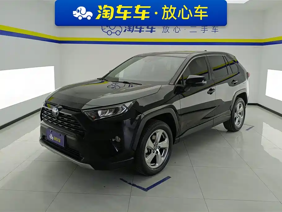 Toyota RAV4 2021 — фото 1