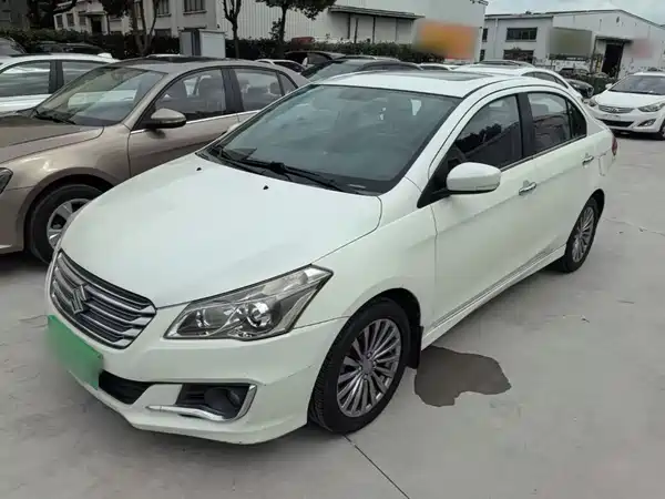 Suzuki Qiyue 2017