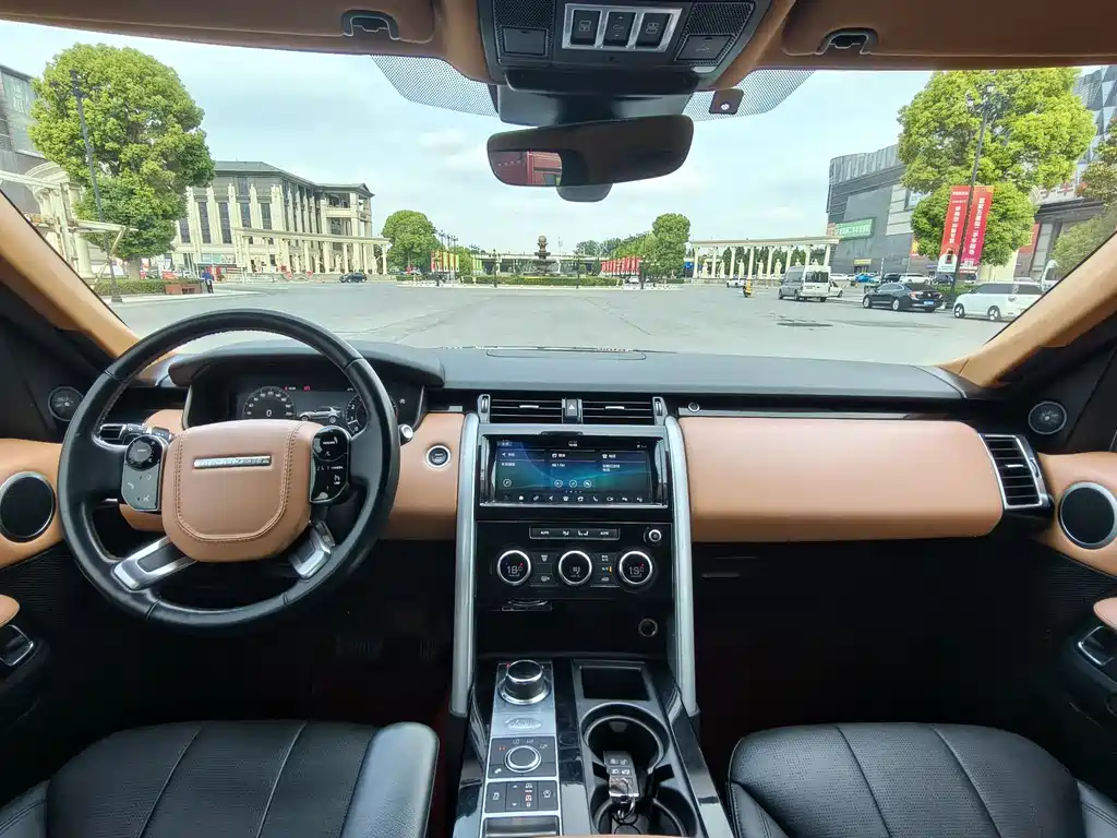 Land Rover Discovery 2020 — фото 11