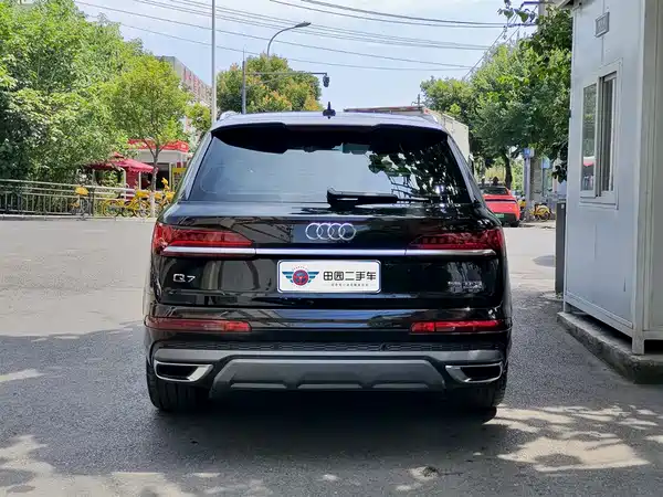 Audi Q7 2023