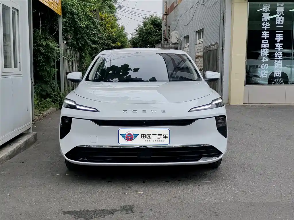 Roewe D6 2025