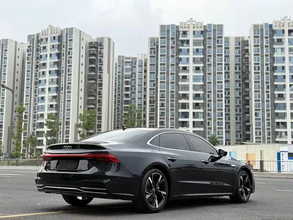 Audi A7L 2024 — фото 7