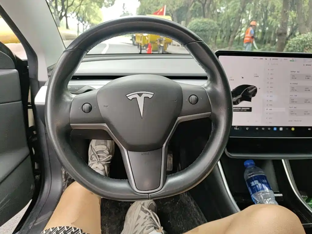 Tesla Model 3 2019 — фото 11