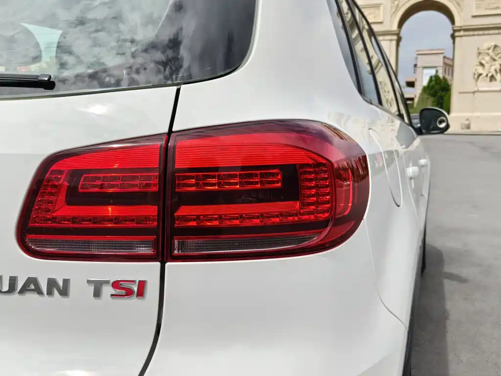 Volkswagen Tiguan 2015 — фото 6