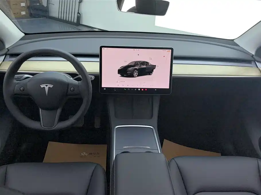 Tesla Model Y 2023 — фото 12