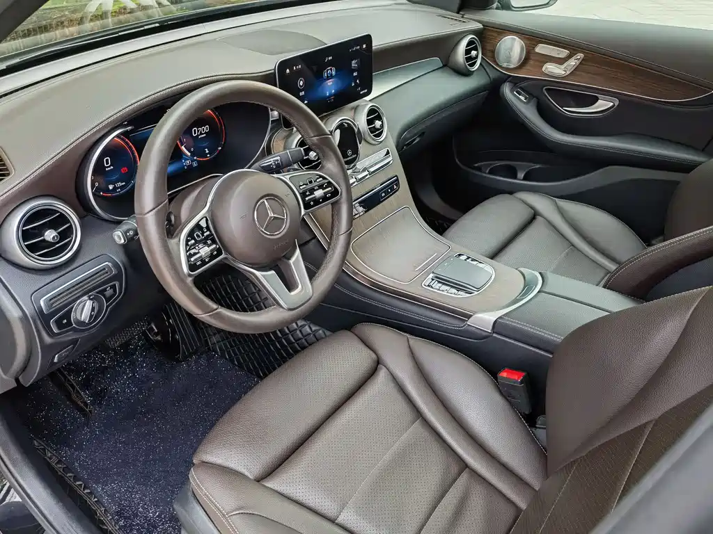 Mercedes-Benz GLC 2020 — фото 12