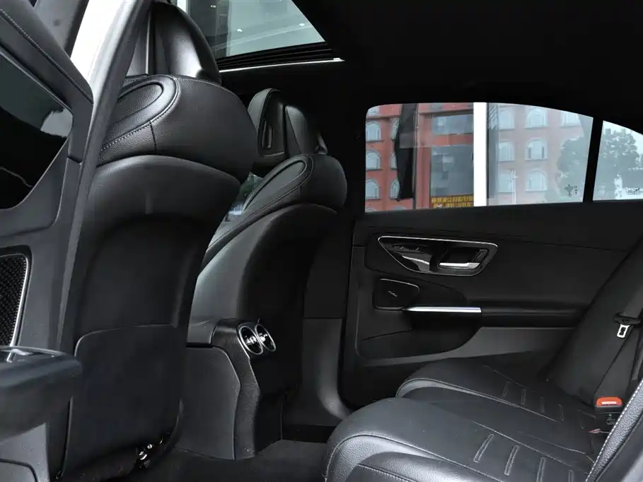 Mercedes-Benz C-Class 2022 — фото 18