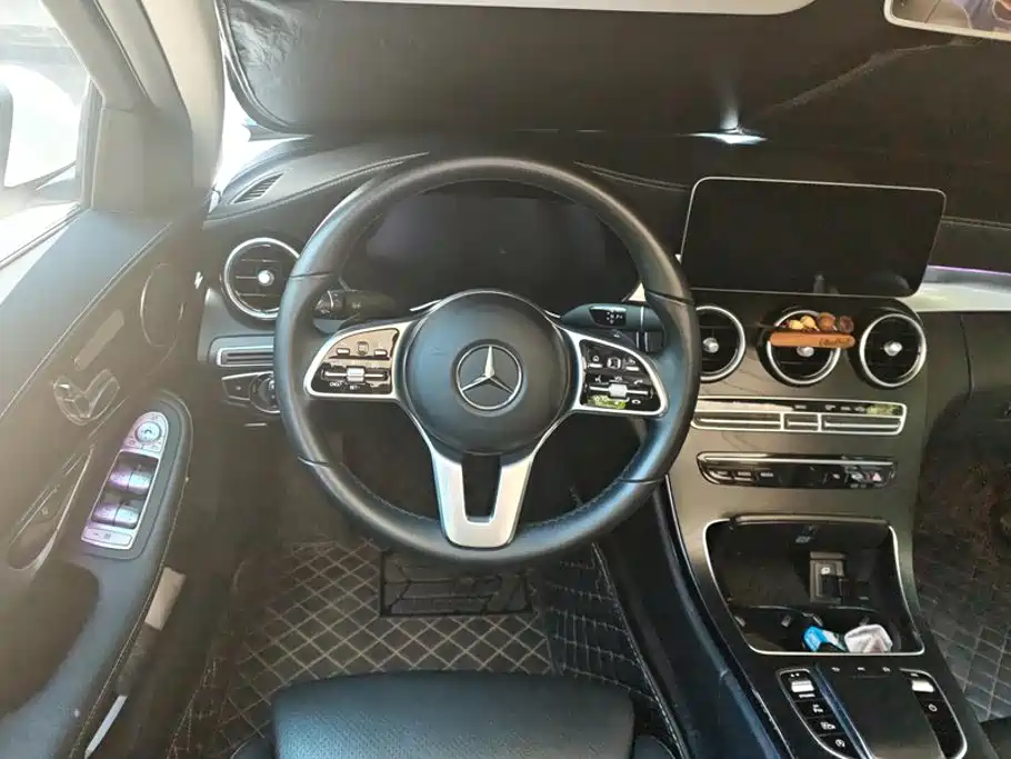 Mercedes-Benz C-Class 2019 — фото 15