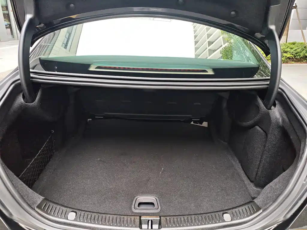 Mercedes-Benz E-Class 2021 — фото 13