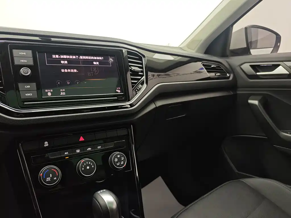 Volkswagen T-Roc 2020 — фото 23