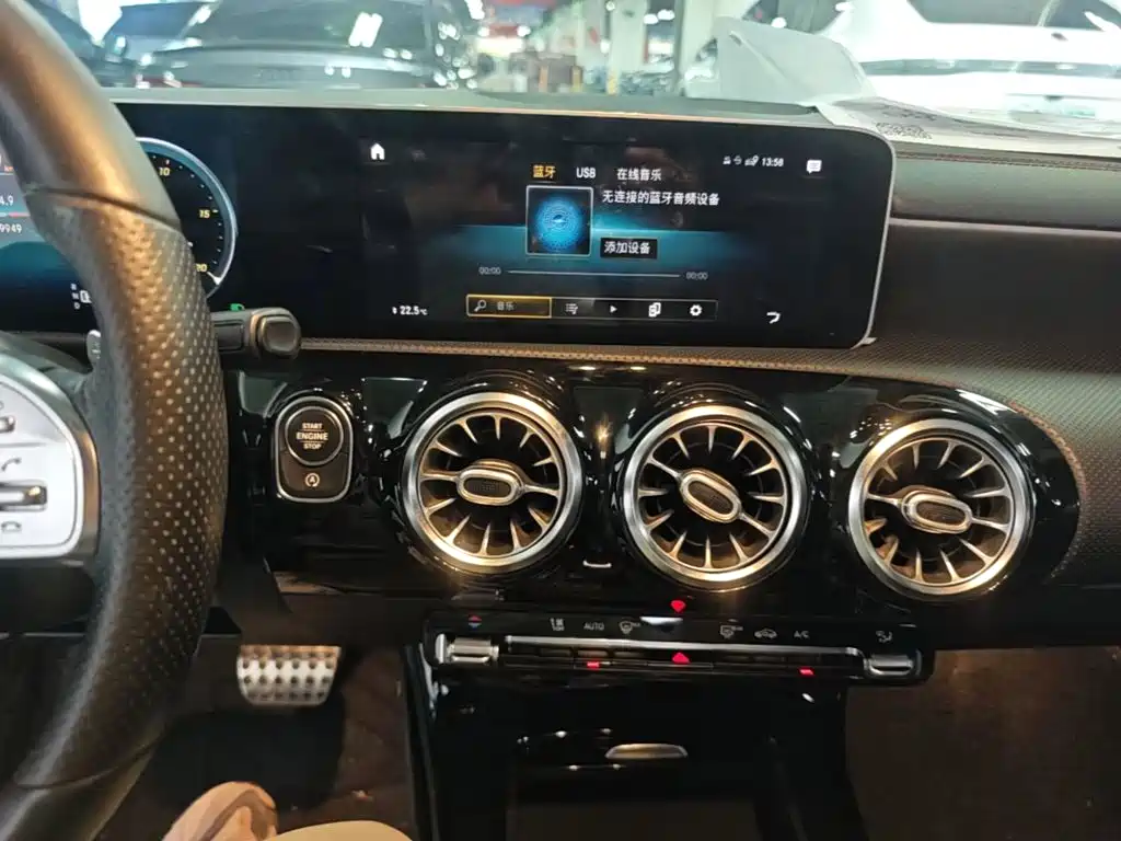 Mercedes-Benz CLA 2020 — фото 13