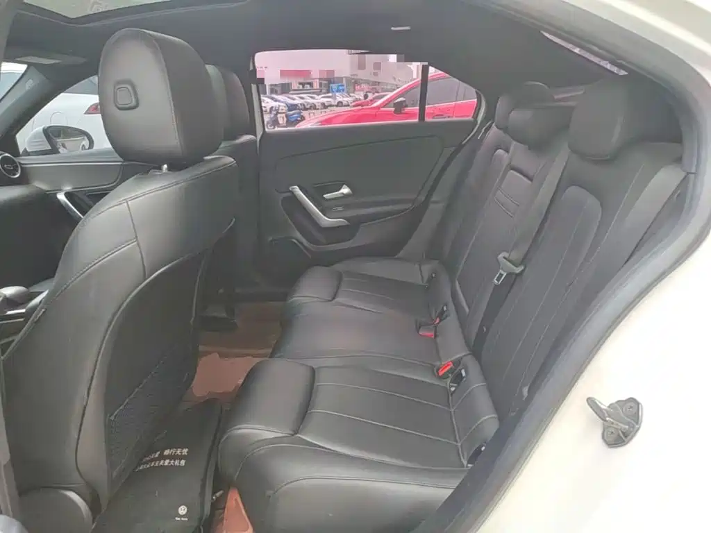 Mercedes-Benz A-Class 2023 — фото 17