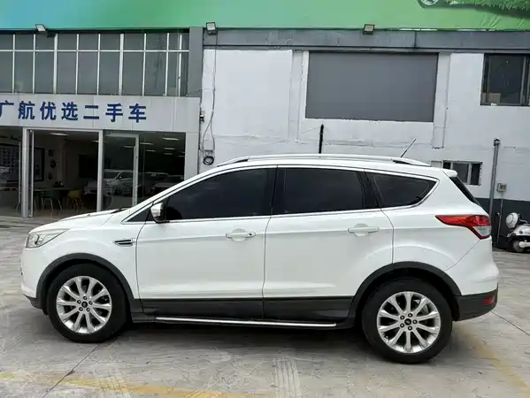 Ford Kuga 2016