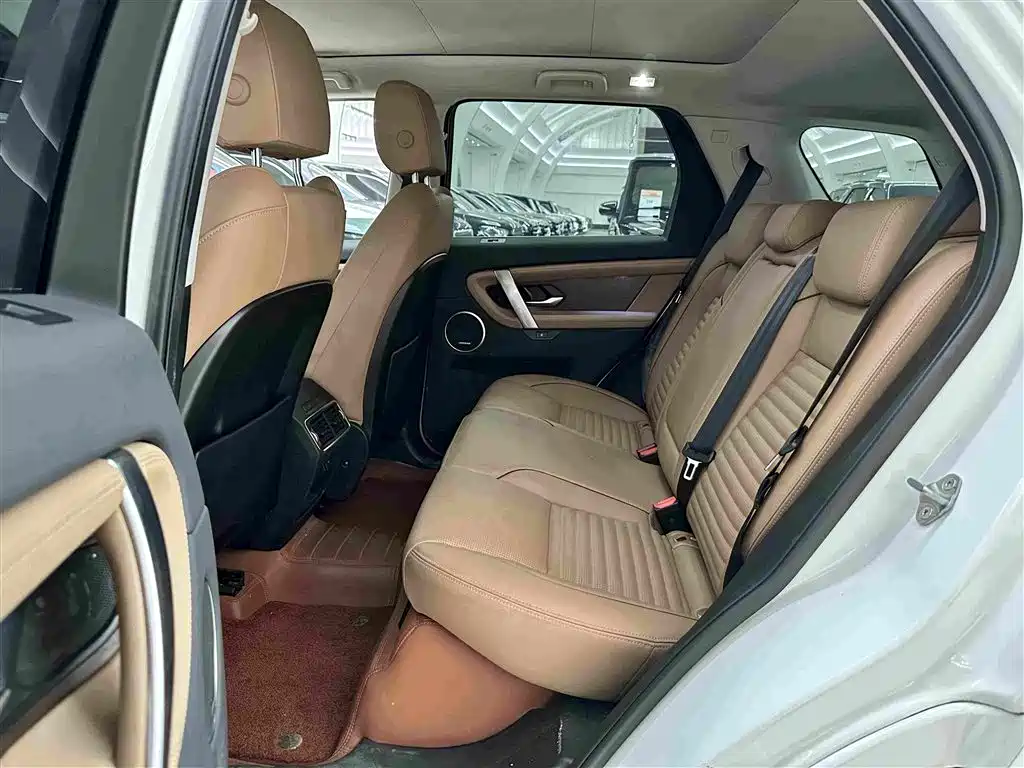 Land Rover Discovery Sport 2025 — фото 16