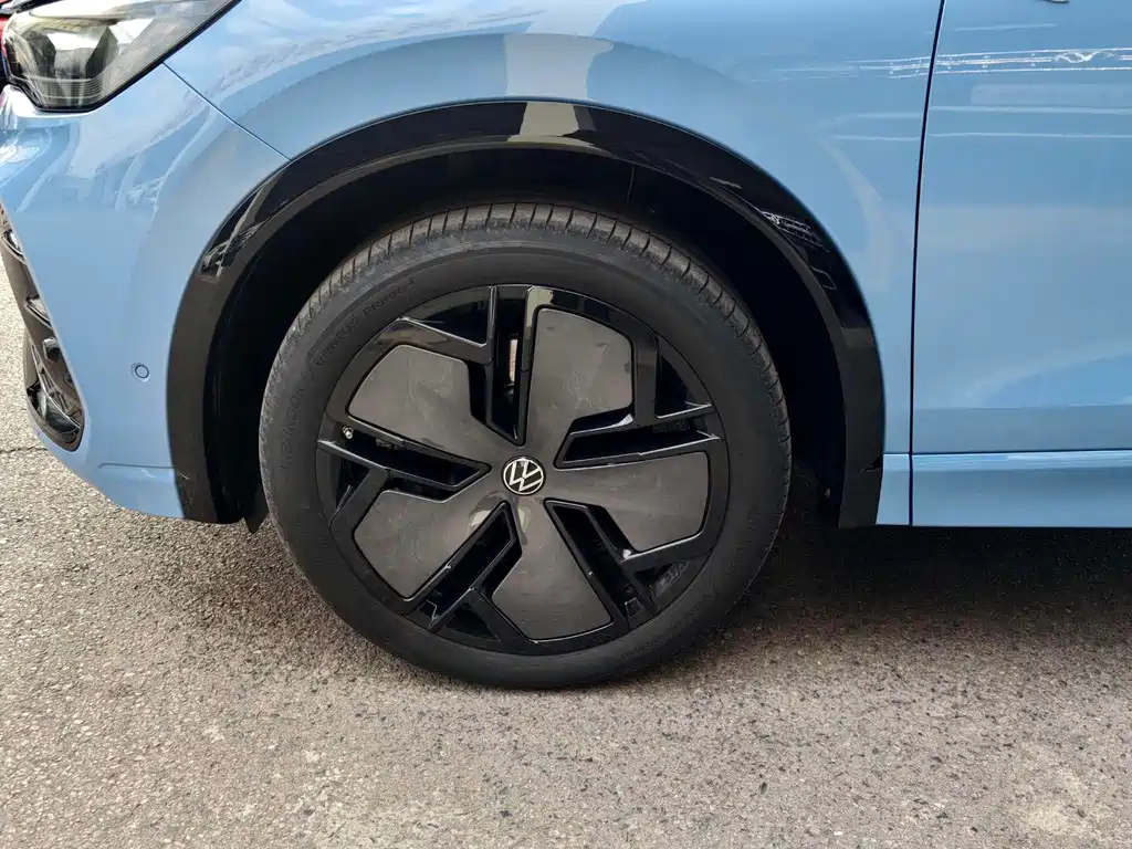 Volkswagen Tiguan L 2024