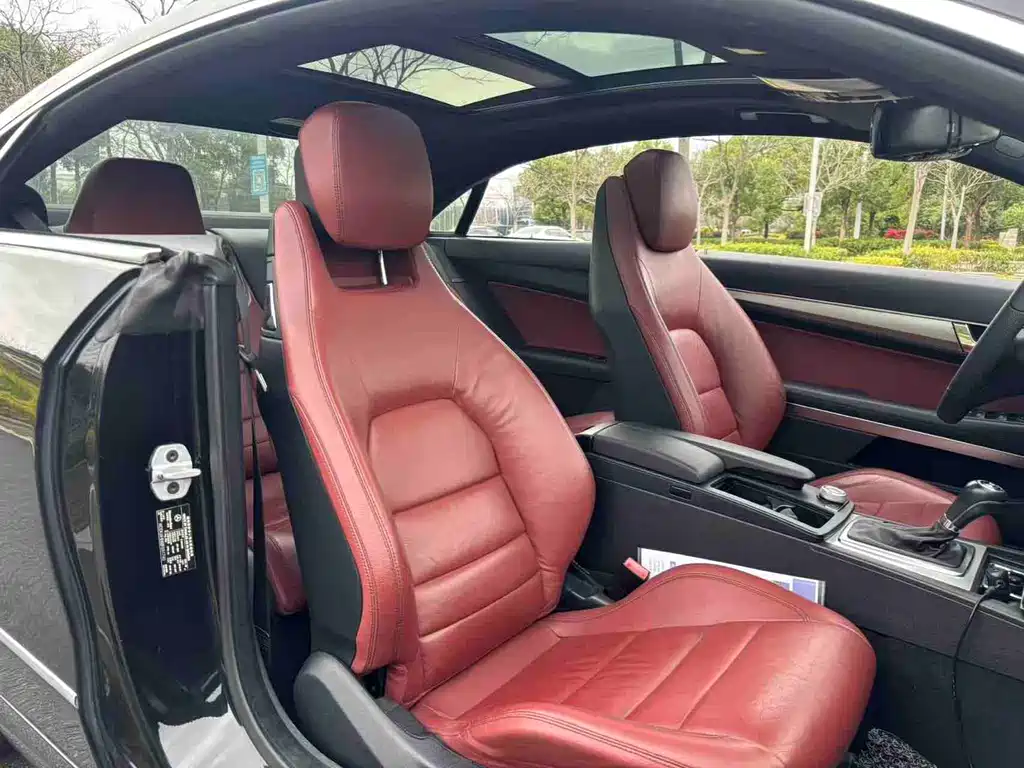 Mercedes-Benz E-Class 2011