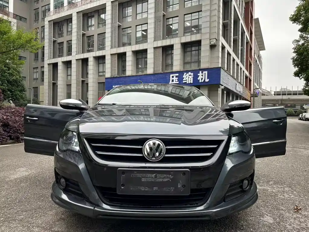 Volkswagen CC 2011