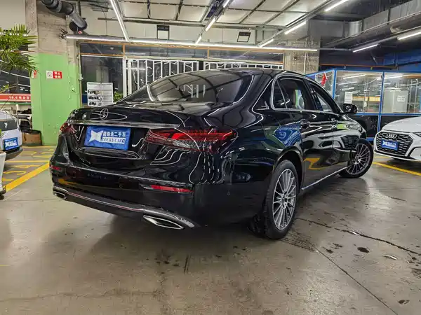 Mercedes-Benz E-Class 2023