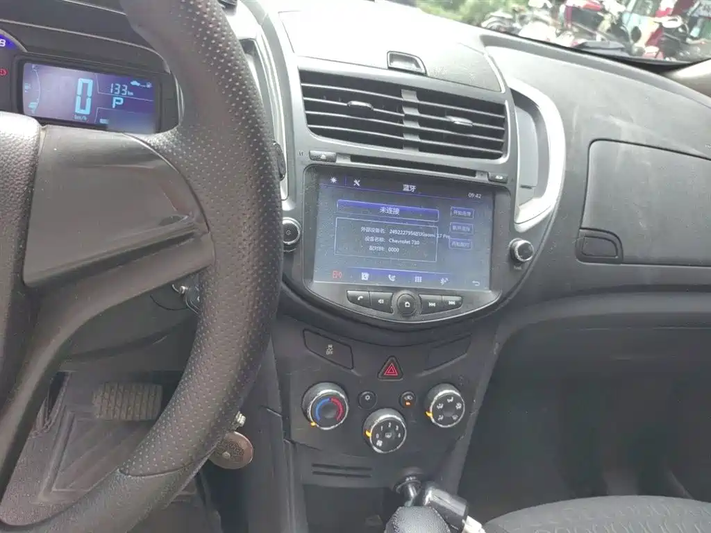 Chevrolet Trax 2015 — фото 6
