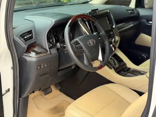 Toyota Alphard 2018