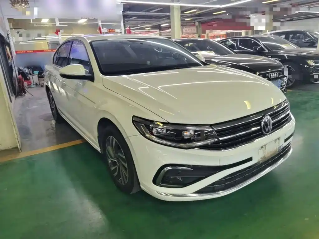 Volkswagen Bora 2023