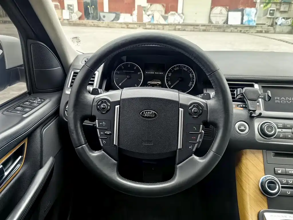 Land Rover Sport 2012 — фото 14
