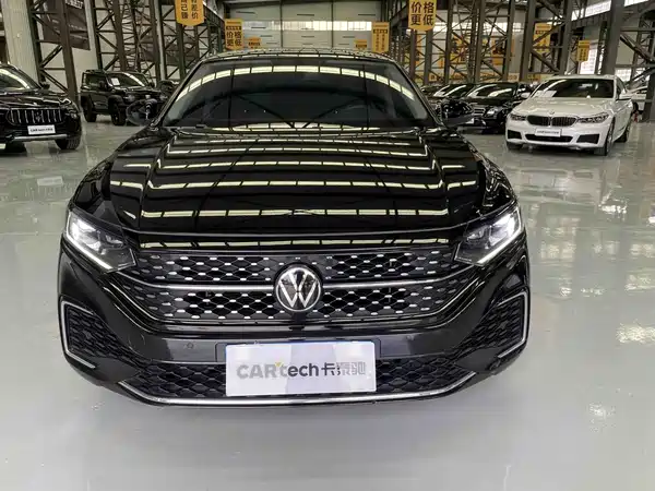 Volkswagen Passat 2022