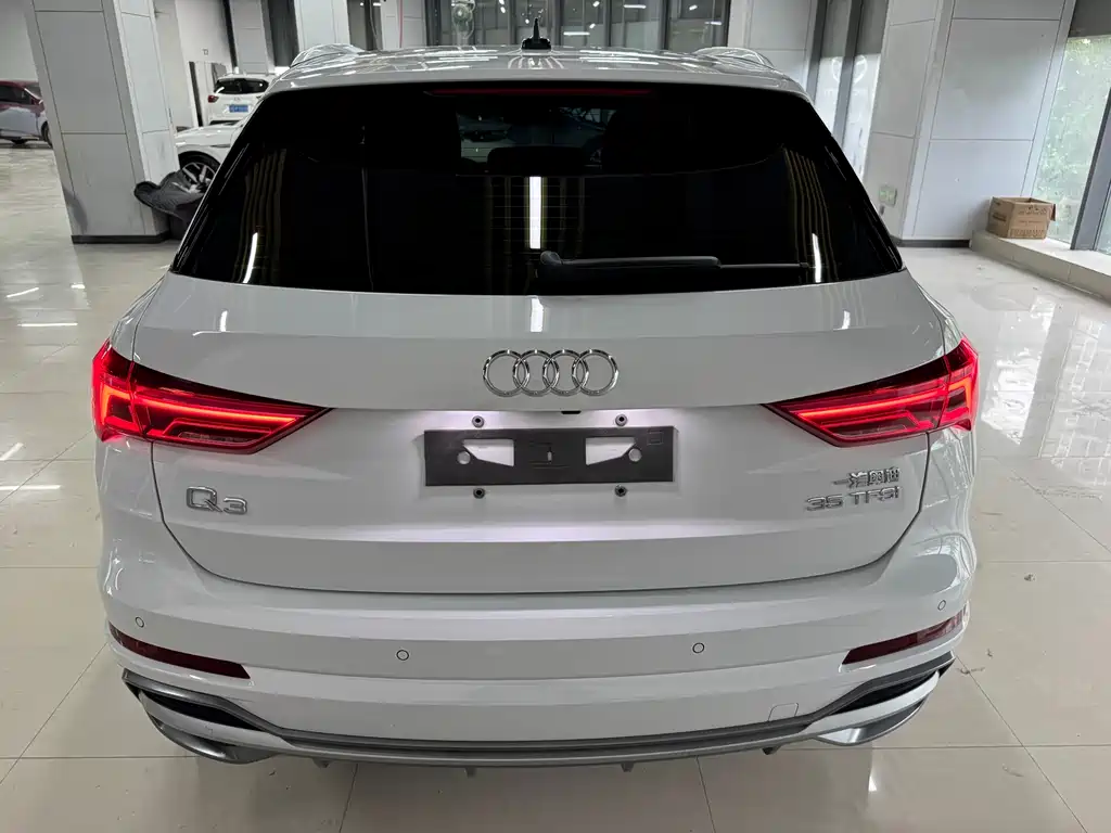 Audi Q3 2023 — фото 6