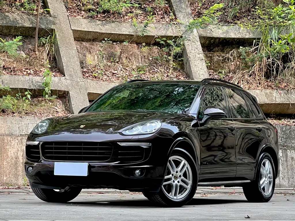 Porsche Cayenne 2017 — фото 1