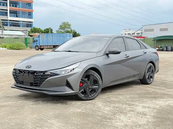 Hyundai Elantra 2023