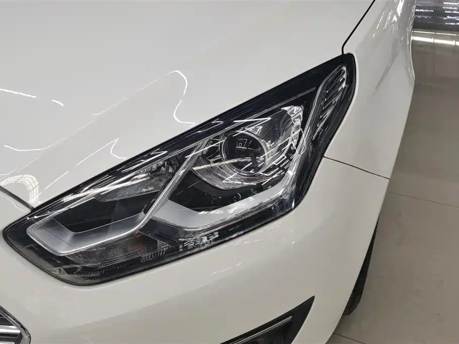 Ford Escort 2017