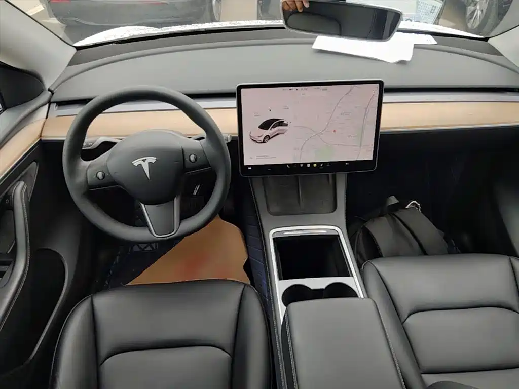 Tesla Model Y 2021 — фото 10