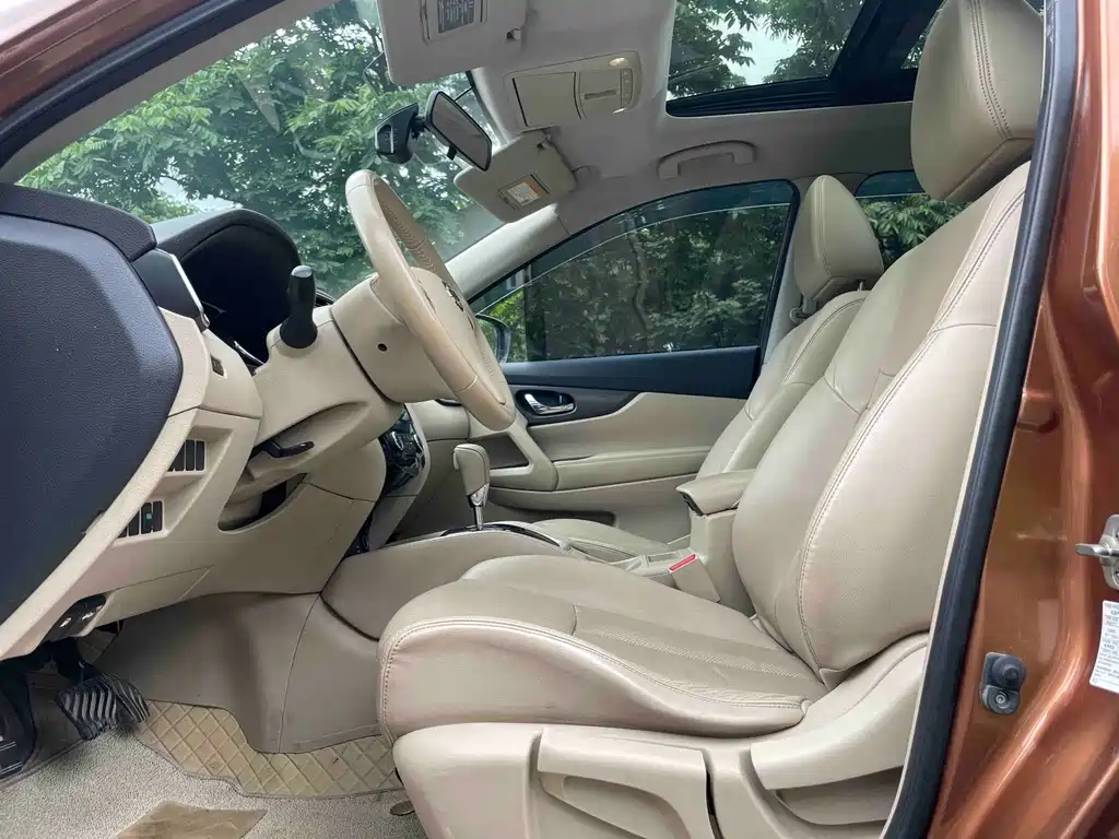 Nissan X-Trail 2015