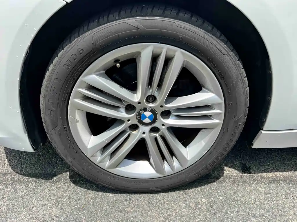 BMW 3 Series 2017 — фото 22