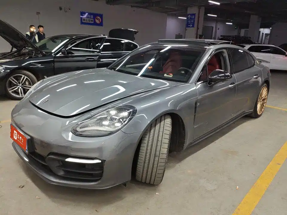 Porsche Panamera 2024