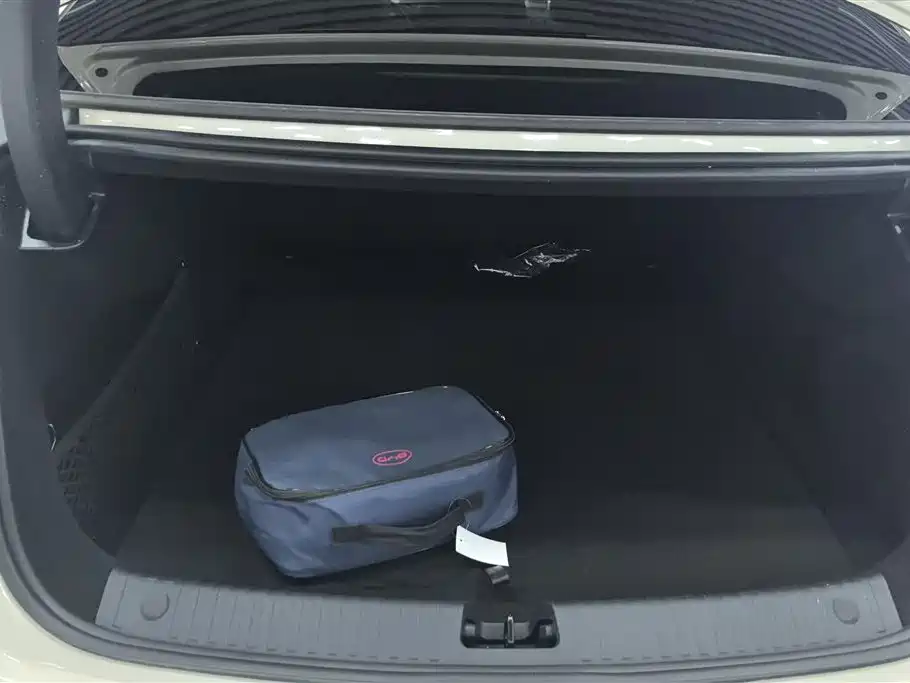 BYD Seal 07 DM-i 2025 — фото 3