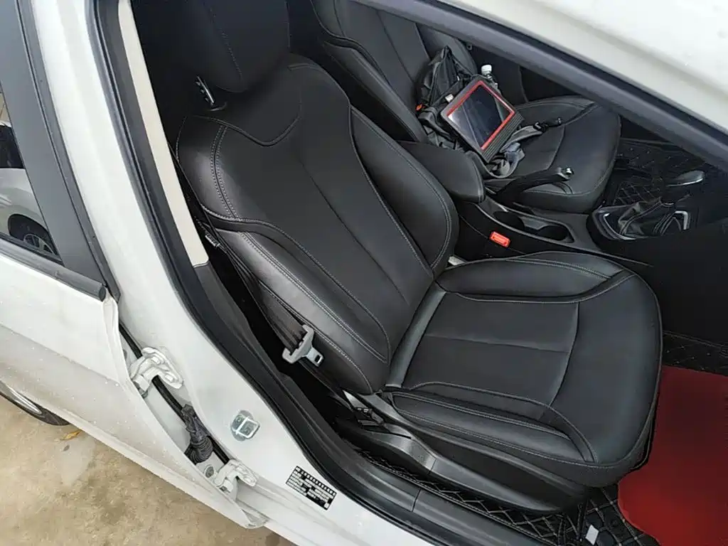 Buick Excelle GT 2022 — фото 25