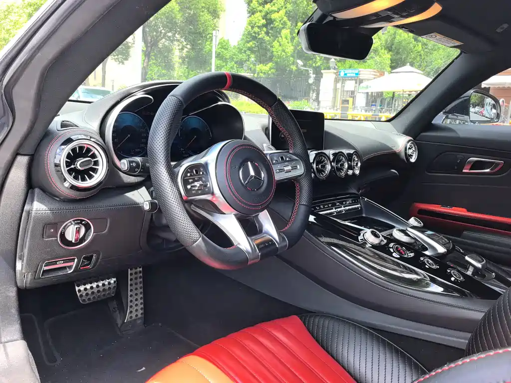 Mercedes-Benz AMG GT 2017 — фото 9