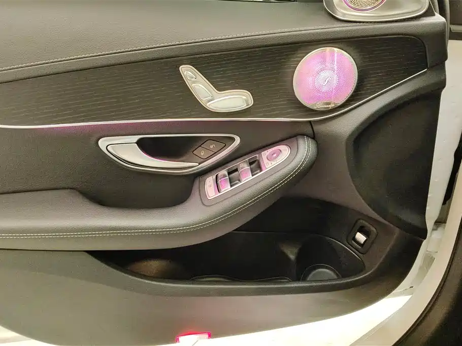 Mercedes-Benz C-Class 2020